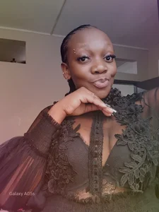 InnocentSlutXxPublic图片 5