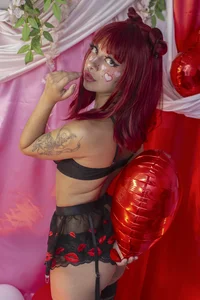 larah_uwu Wanna be My Valentine?🌹🍷 Poză 5