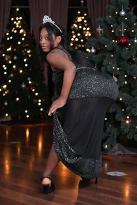 Nayariskaya A Birthday Wrapped in Christmas Pic 5