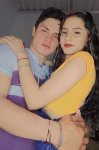 Public de SaraClub_JY  2 Imagens