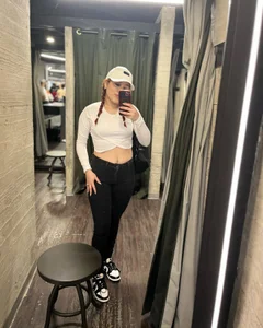 Goddess_Naughty: Public ( 3 фото)