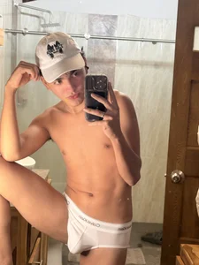 snakeeboy Public Pic 4