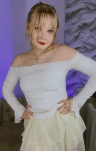 Essie_Fanning Public Foto 2