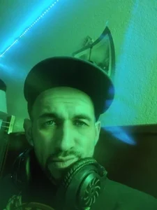 elbotas232 Me,myself & I am Bilde 2