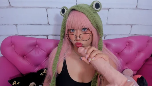 SafiroAgataaa Do you like it when I have the machine near or far away?🤤🍆🥺 Immagine  3