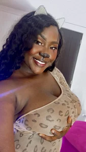 blaisysmith TRICK OR TREAT Immagine 