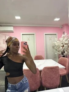 AranaBlake Public Bilde 5