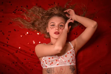 LianaFord There's love between us Poză 4