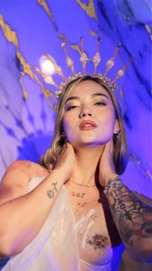 HaleyGreen1 White, Blue, Gold and Sensuality Foto 7