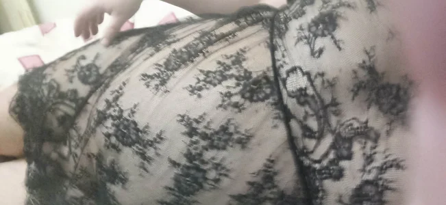 tipko123 lingerie in bed Immagine  2