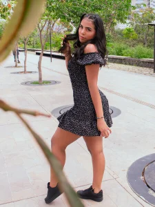 Liss-Reyes Walk with me Immagine  3