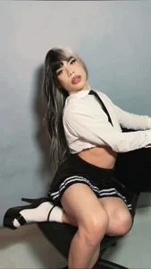 I know you enjoy seeing me🩶 od LucyGiraldo  4 snímek