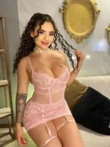 KylieJenkins Pinky days 🎀💗 Pic 2