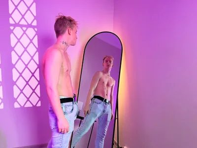 AlexxSweet: hot reflection ( 7 фото)