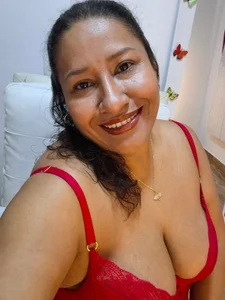 Nyomi_browm Public slika 5