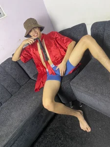 Latinos_2001 Public รูป  9