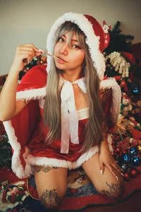 amber_yull Mom christmas Pic 3