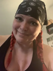 voorheesgirl: Public ( 3 фото)