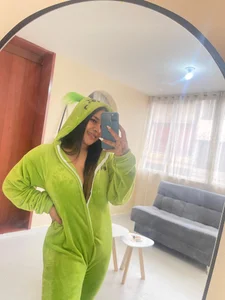 SaraCrow grinch Hình 5