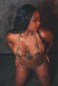 mary_kisses uf fav ebony girl Pic