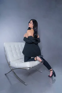 GabriellaFerrer Sexy in Black Pic 4