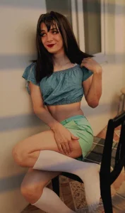 LeoGuessMe Quiet evening Hình 2