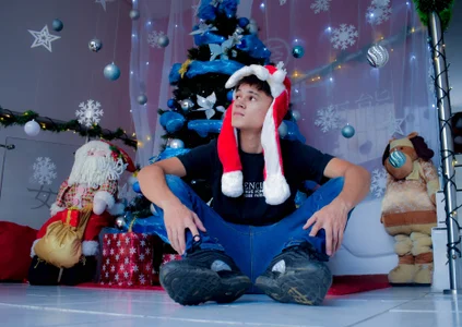 Aron_Boyy Christmas 2025 Poză 2