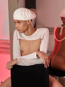 white de Natha_Andres  photos