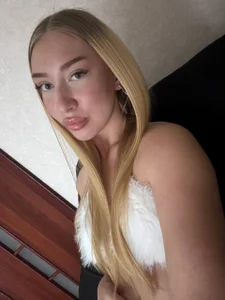 AlinaTeaseX buety Pic 4