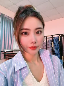 當志工發物資的小天使 de F888f  4 Imagens