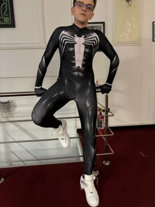 FelixStarkk: Symbiote Spidey Cosplay ( 4 фото)