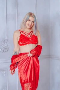 Nancyfancyy Lady in red Pic 2