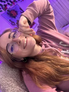 linda_giggle A bit of me Pic 2