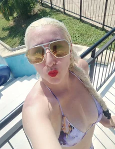 chrystal_sl852 me Pic 4