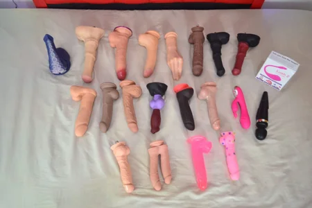 Ariss-hot MYS TOYS Pic