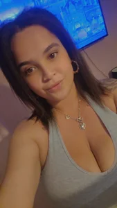 Busty-BrielleXX Public Gambar 4