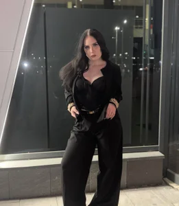 DeloresSaberi Public Pic 2