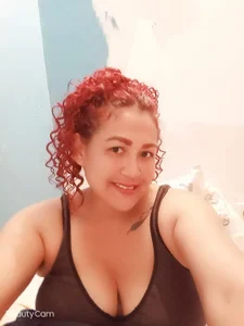 Abigail_BigTits: Public ( 5 фото)