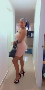 Michel_Jones who is going with me to a dinner Pic