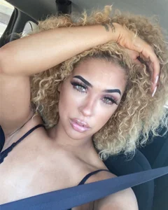 vibingwithvi Public Pic 3