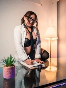 Luna_Swift your secretary Daddy slika 3