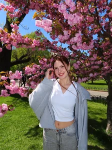 GregoriaRivira A very beautiful magnolia tree Foto 4