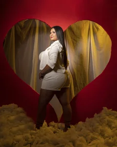 Gabriela_BrownHEART HONEY Bild 3