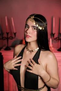 ConnyJenner The Queen is watching… 👁️👑 사진 6