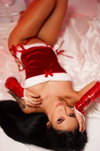 hellen_teaseChristmas 2025🎄🌟 Bild