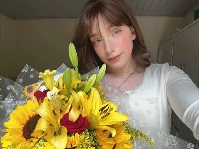 tiffannyland Public Pic 3