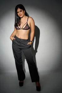 Martina-Roberts Let's enjoy every moment Pic 5