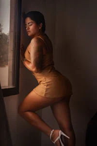 LunaBigBooty_ Public Gambar 3
