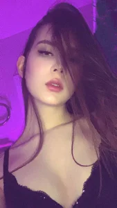 babyy_gloria kiss or bite this lips? Pic