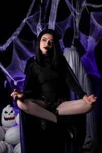 SammyJhulsの🔮 Under Raven's Spell ✨の 5枚の写真